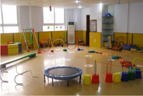 感覺統合訓練課教案設計--滑板游戲訓練